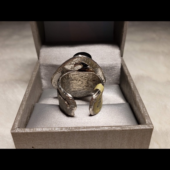 J Jansen Handcrafted Women’s Open Clasp Ring - Picture 5 of 5